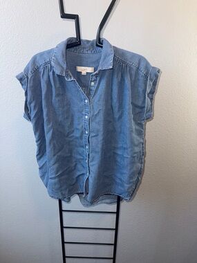 LOFT Denim Blue Button-Front Short Sleeve Shirt